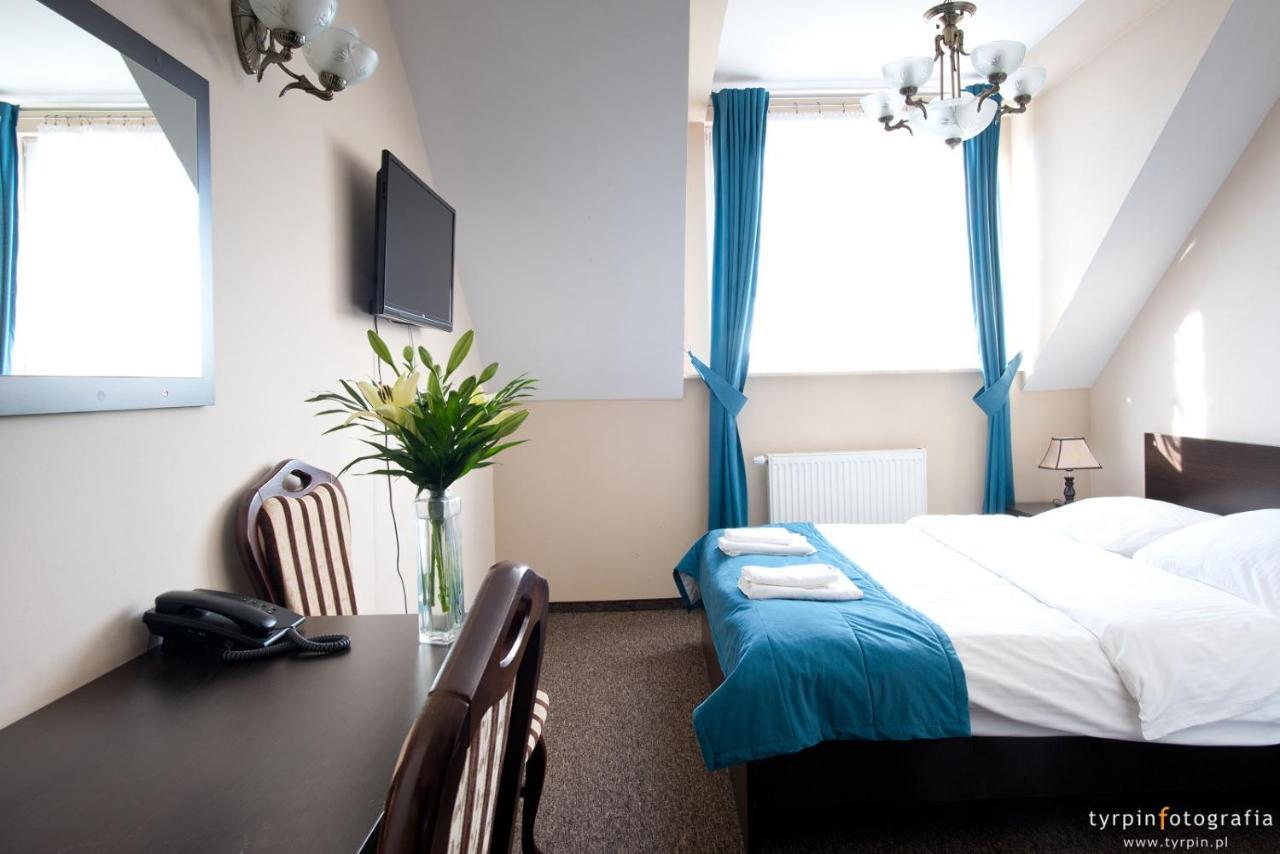 Hotel Millenium Gora Motyczna Luaran gambar