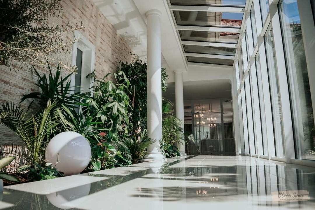 Hotel Millenium Gora Motyczna Luaran gambar