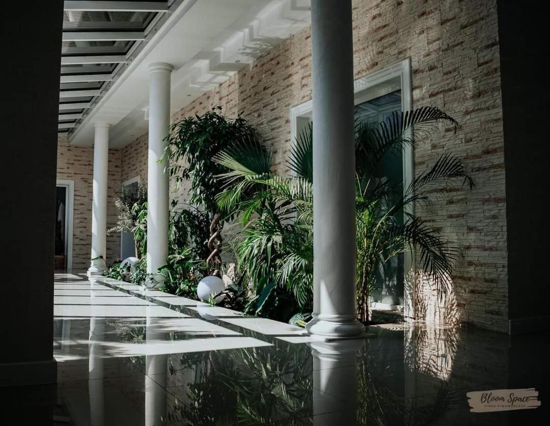 Hotel Millenium Gora Motyczna Luaran gambar
