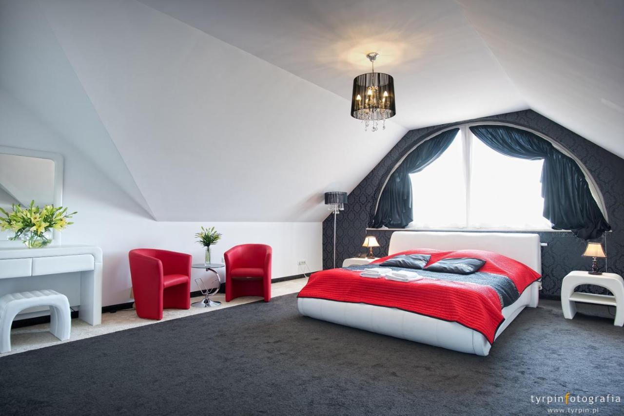 Hotel Millenium Gora Motyczna Luaran gambar
