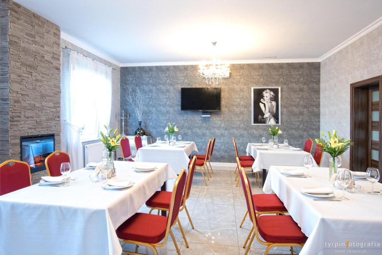 Hotel Millenium Gora Motyczna Luaran gambar