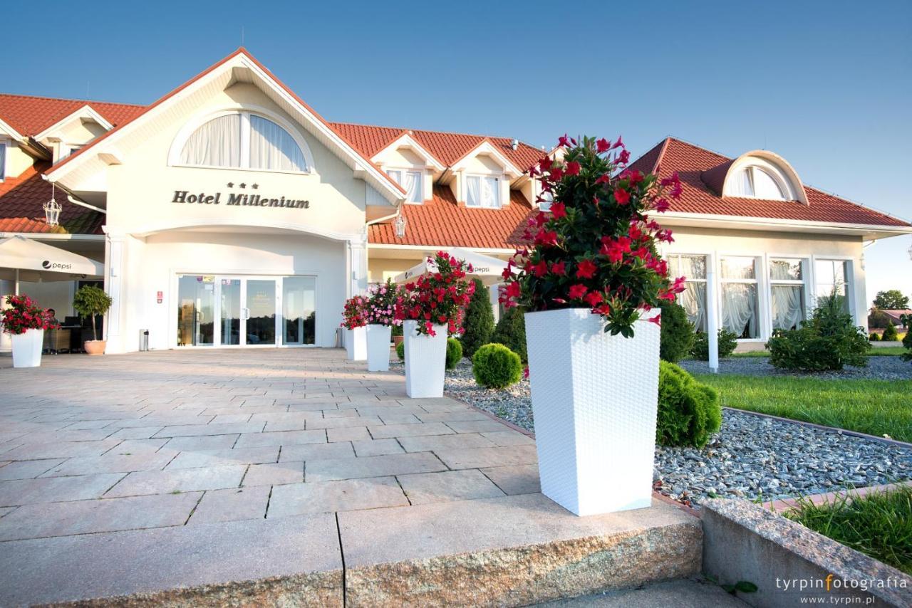 Hotel Millenium Gora Motyczna Luaran gambar