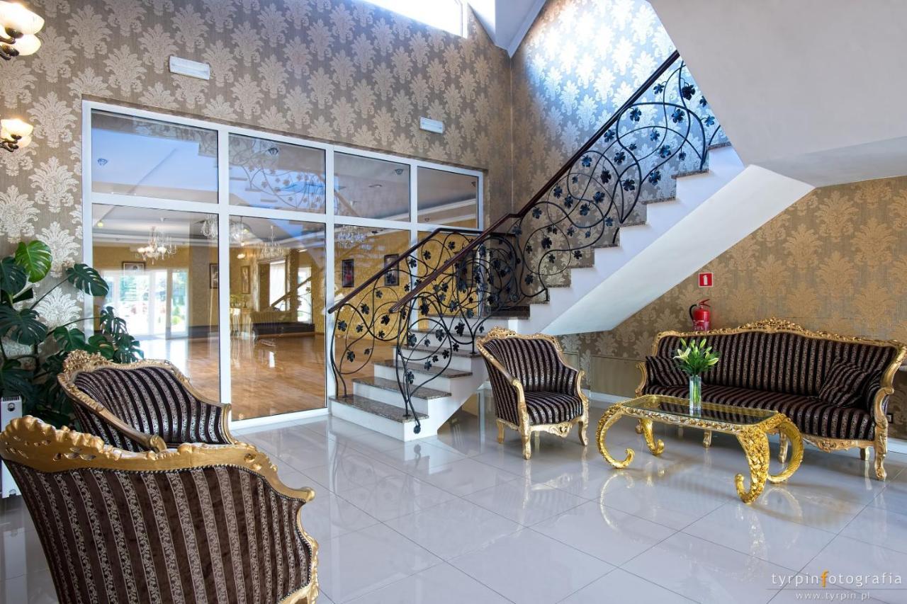 Hotel Millenium Gora Motyczna Luaran gambar