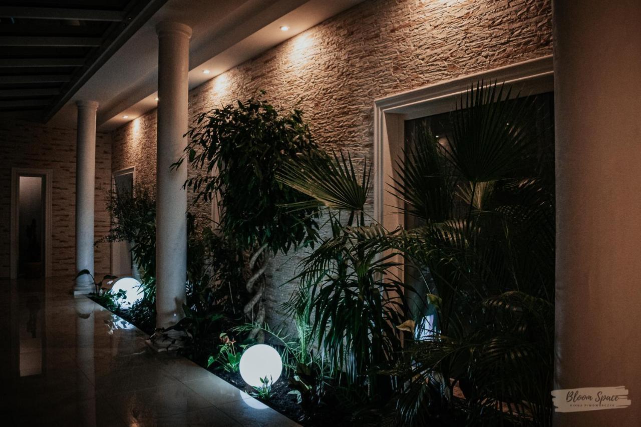 Hotel Millenium Gora Motyczna Luaran gambar