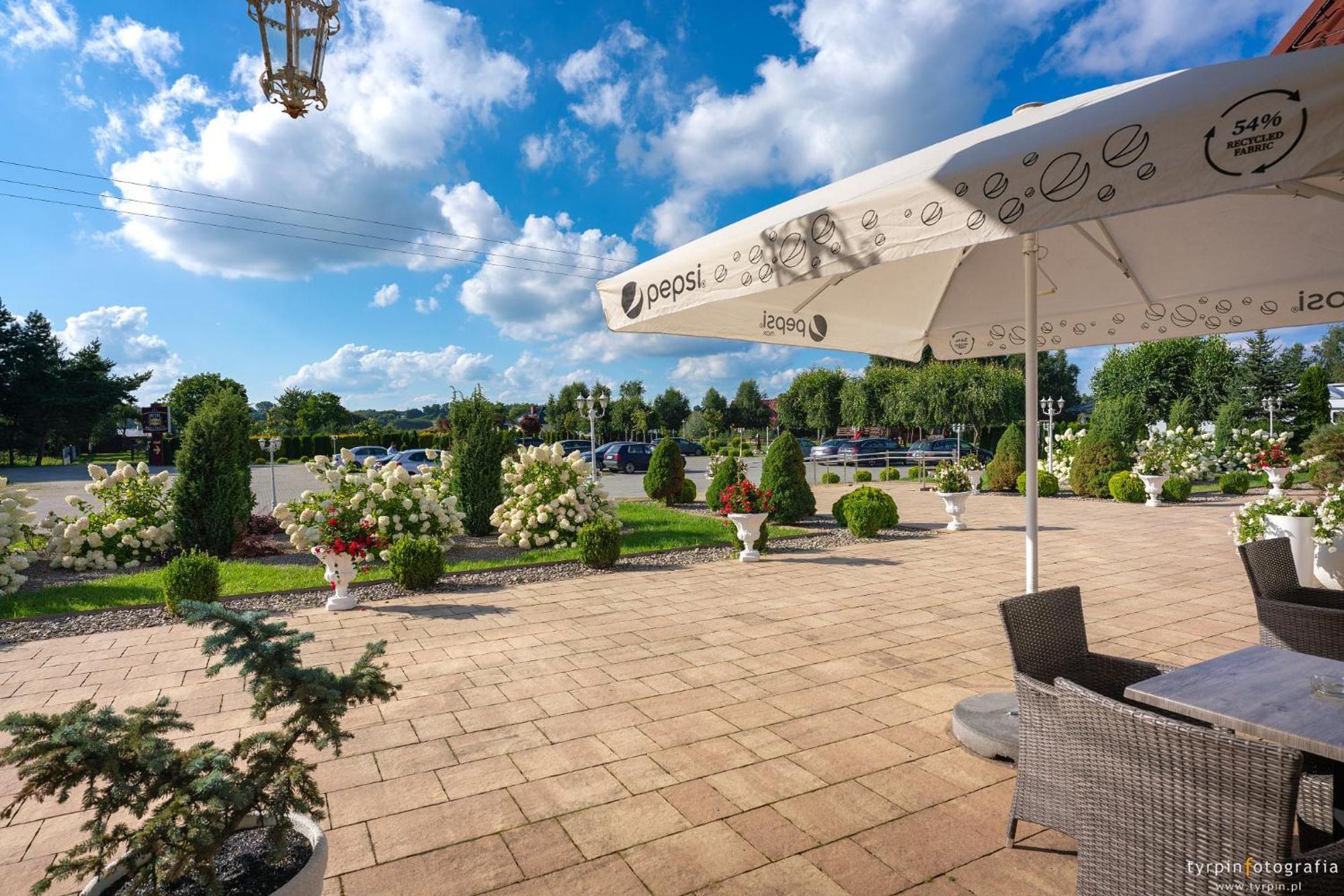 Hotel Millenium Gora Motyczna Luaran gambar