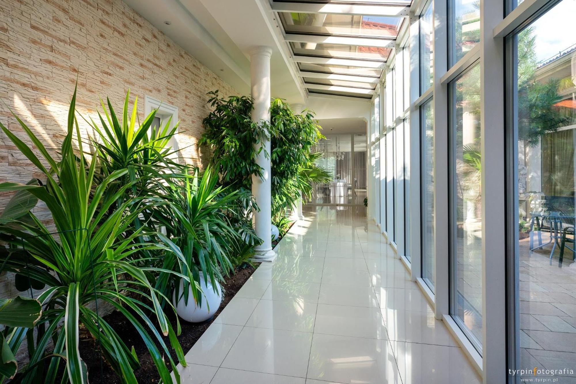 Hotel Millenium Gora Motyczna Luaran gambar