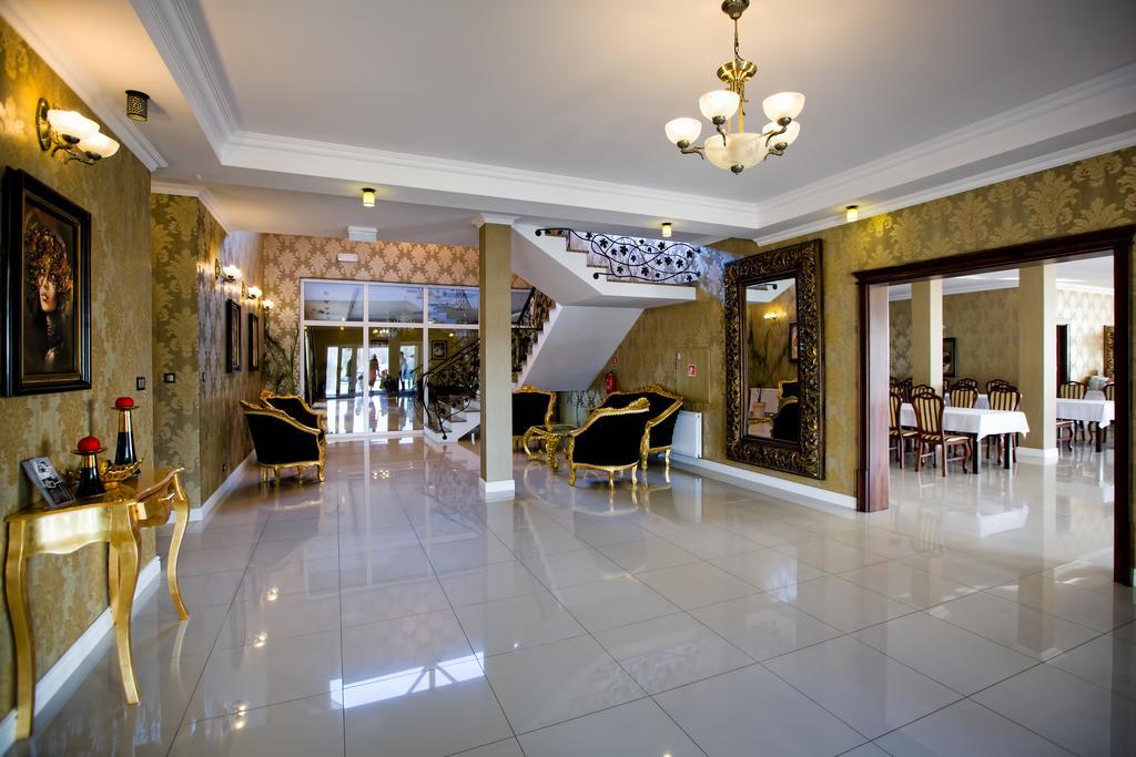 Hotel Millenium Gora Motyczna Luaran gambar