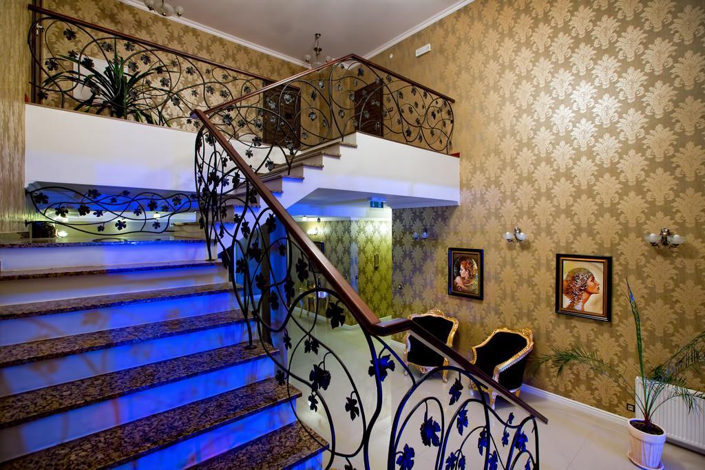 Hotel Millenium Gora Motyczna Luaran gambar
