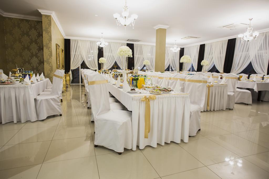 Hotel Millenium Gora Motyczna Luaran gambar
