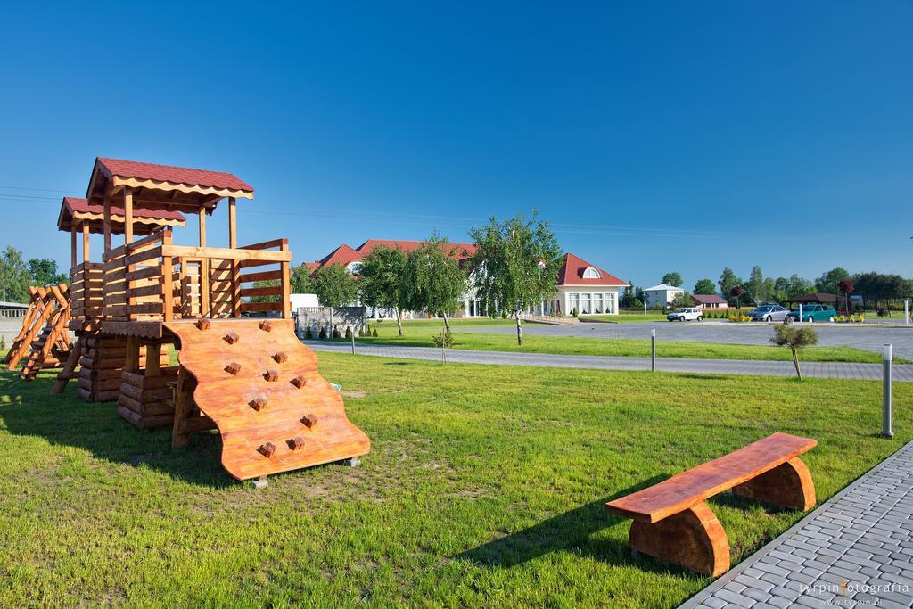 Hotel Millenium Gora Motyczna Luaran gambar