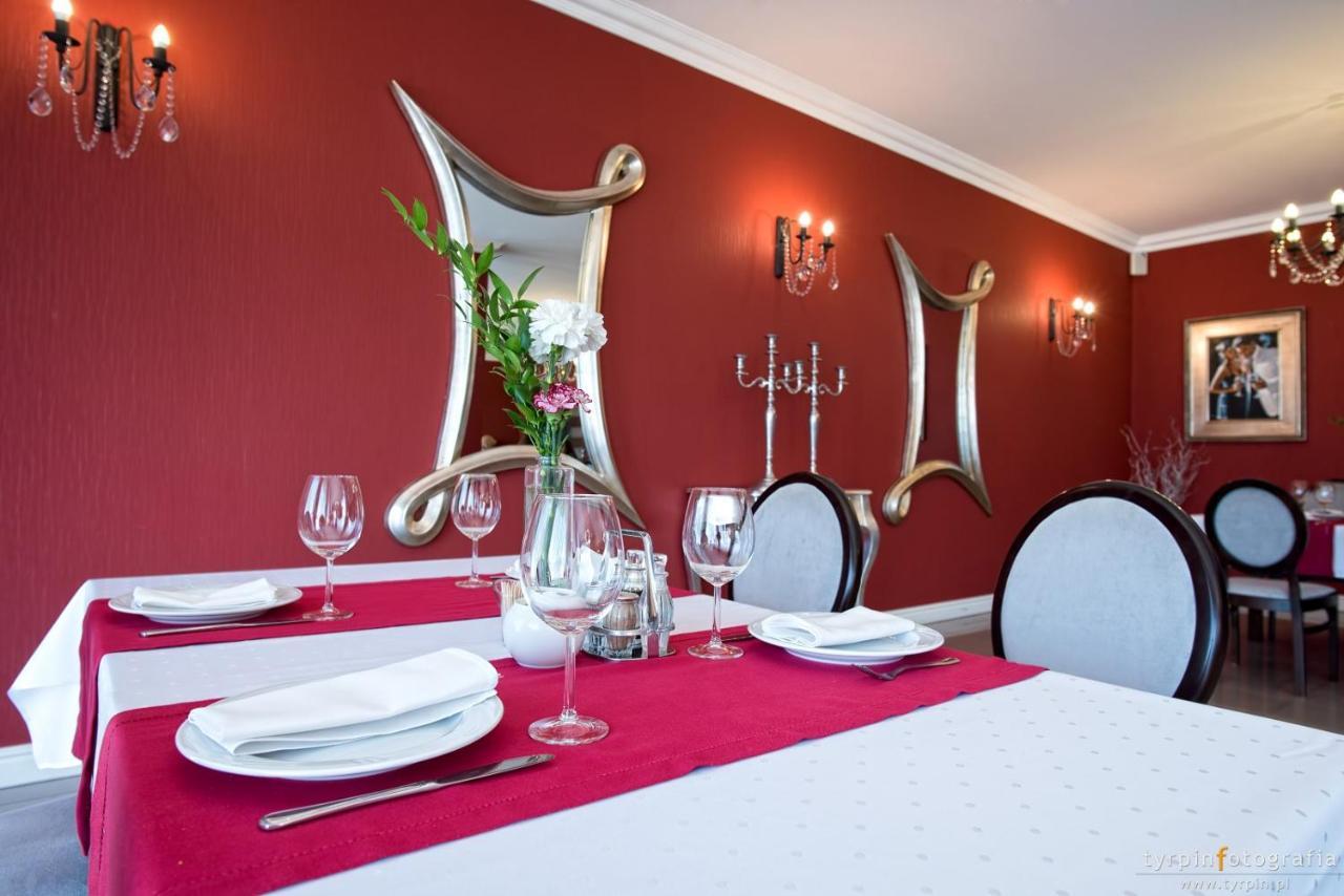 Hotel Millenium Gora Motyczna Luaran gambar